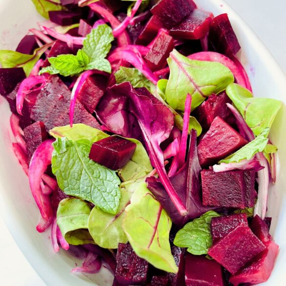 Beetroot & Mint Salad With Red Onion